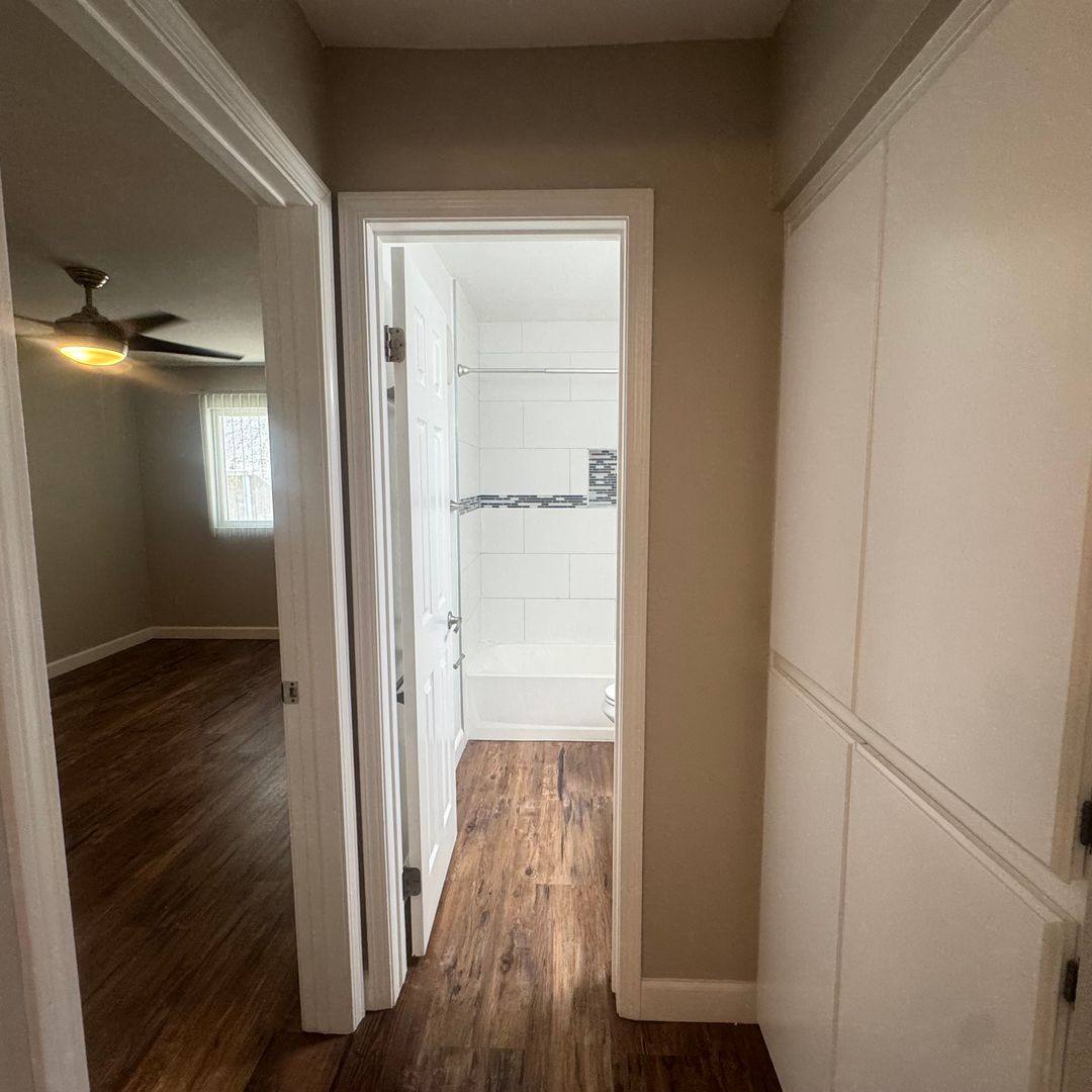 Apartment for rent at 1355 Loma Ave, Long Beach, CA 90804