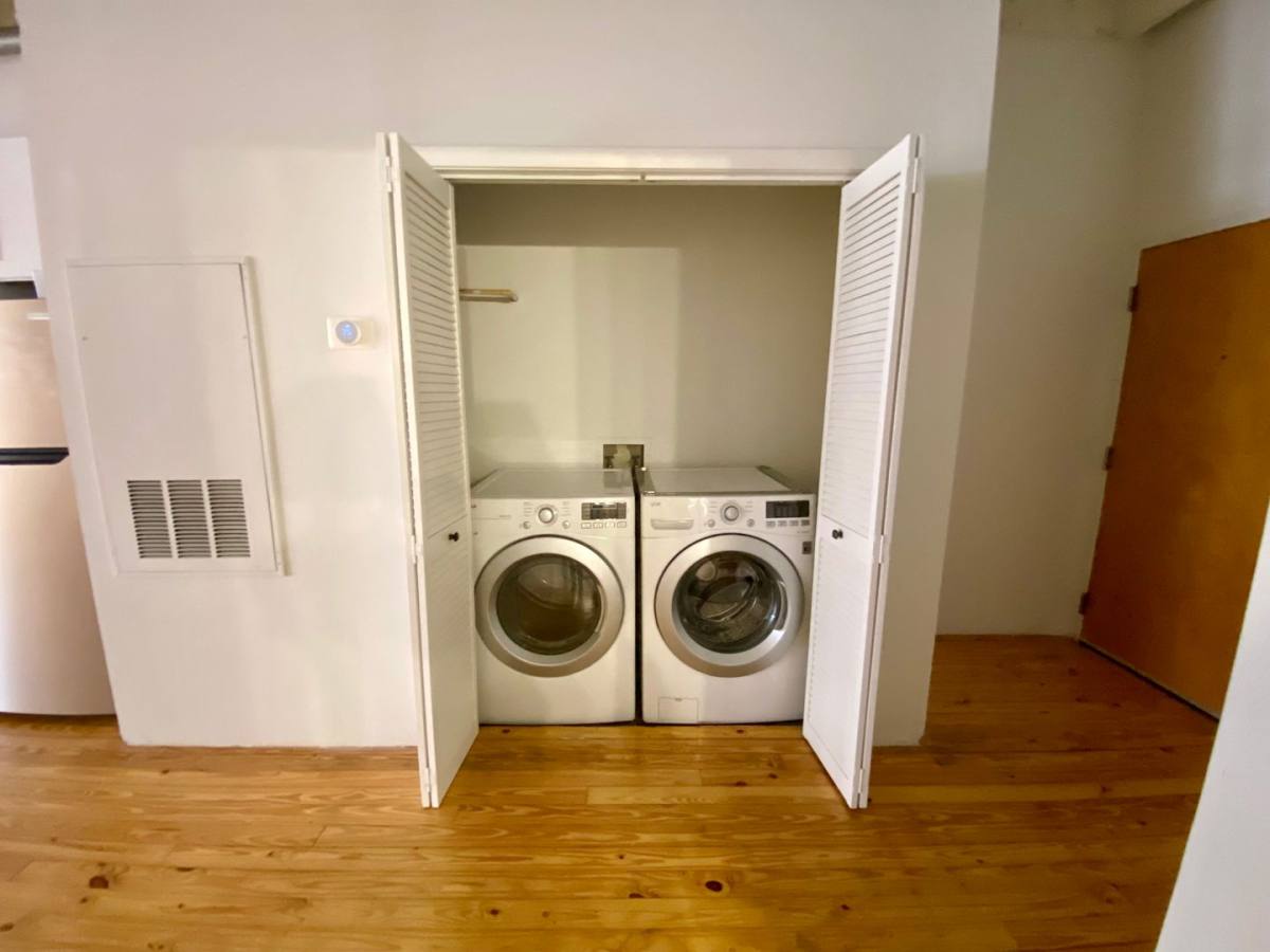 Apartment for rent at 900 Peachtree St NE, Atlanta, GA 30309
