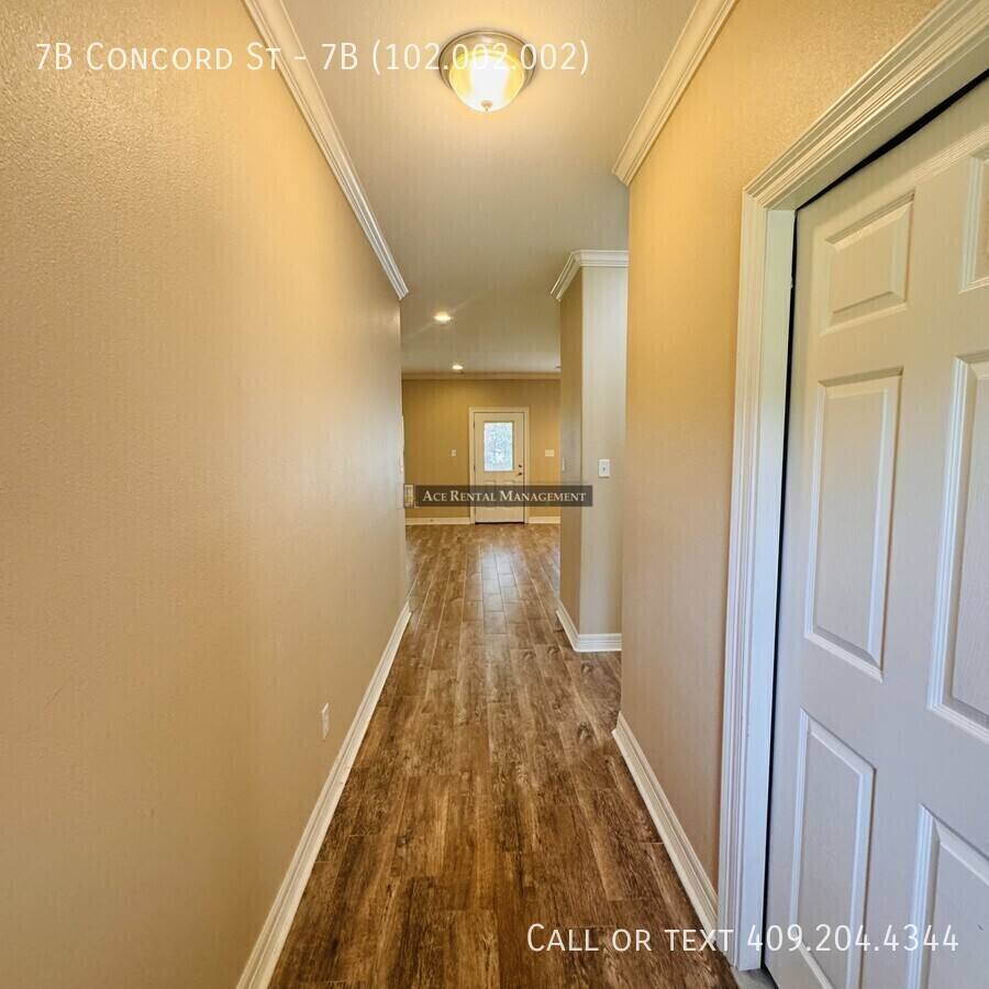 Apartment for rent at 7B Concord St #7B 102-002-002, Orange, TX 77630