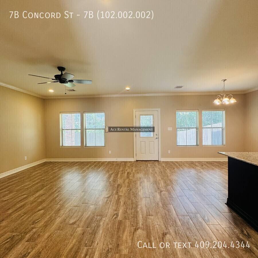 Apartment for rent at 7B Concord St #7B 102-002-002, Orange, TX 77630