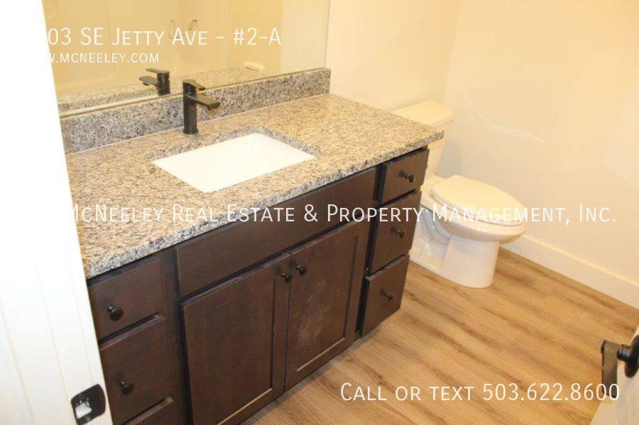 Apartment for rent at 1303 SE Jetty Ave #2-A, Warrenton, OR 97146
