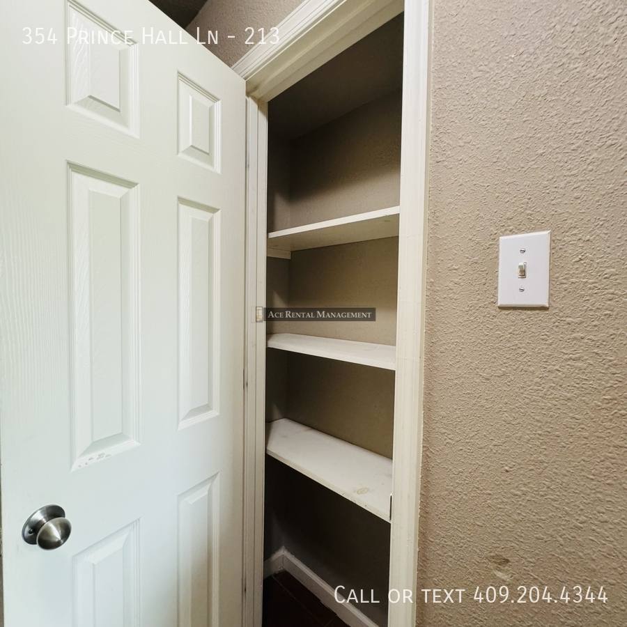 Apartment for rent at 354 Prince Hall Lane #213, Silsbee, TX 77656