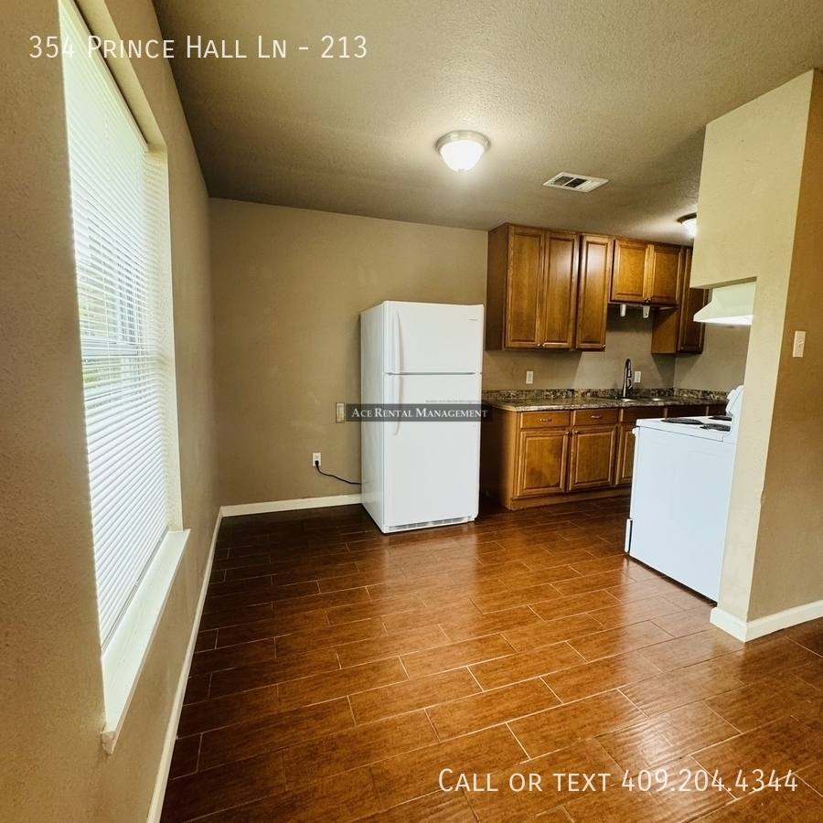 Apartment for rent at 354 Prince Hall Lane #213, Silsbee, TX 77656