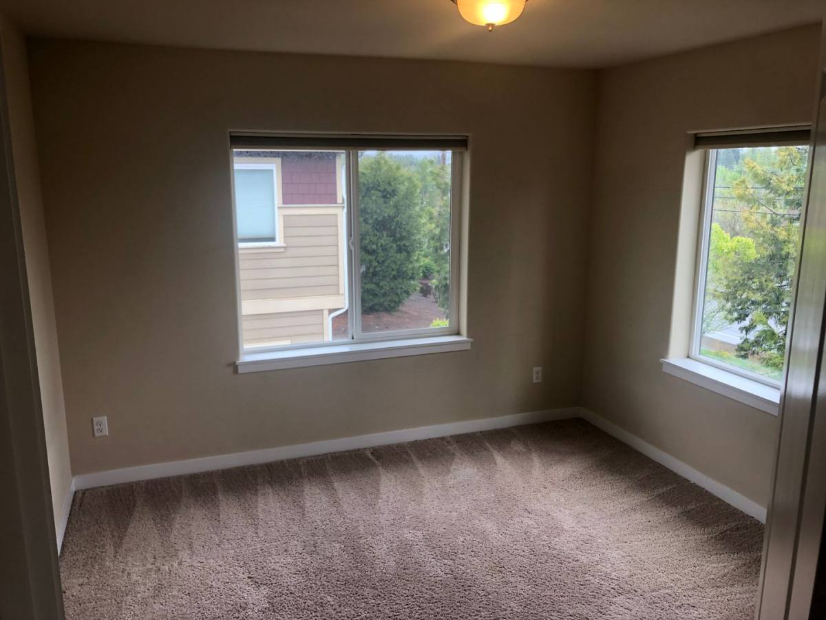 Townhouse for rent at 14015 34th Dr SE, Bothell, WA 98012