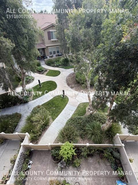 Townhouse for rent at 315 Linden Dr, Orange, CA 92865