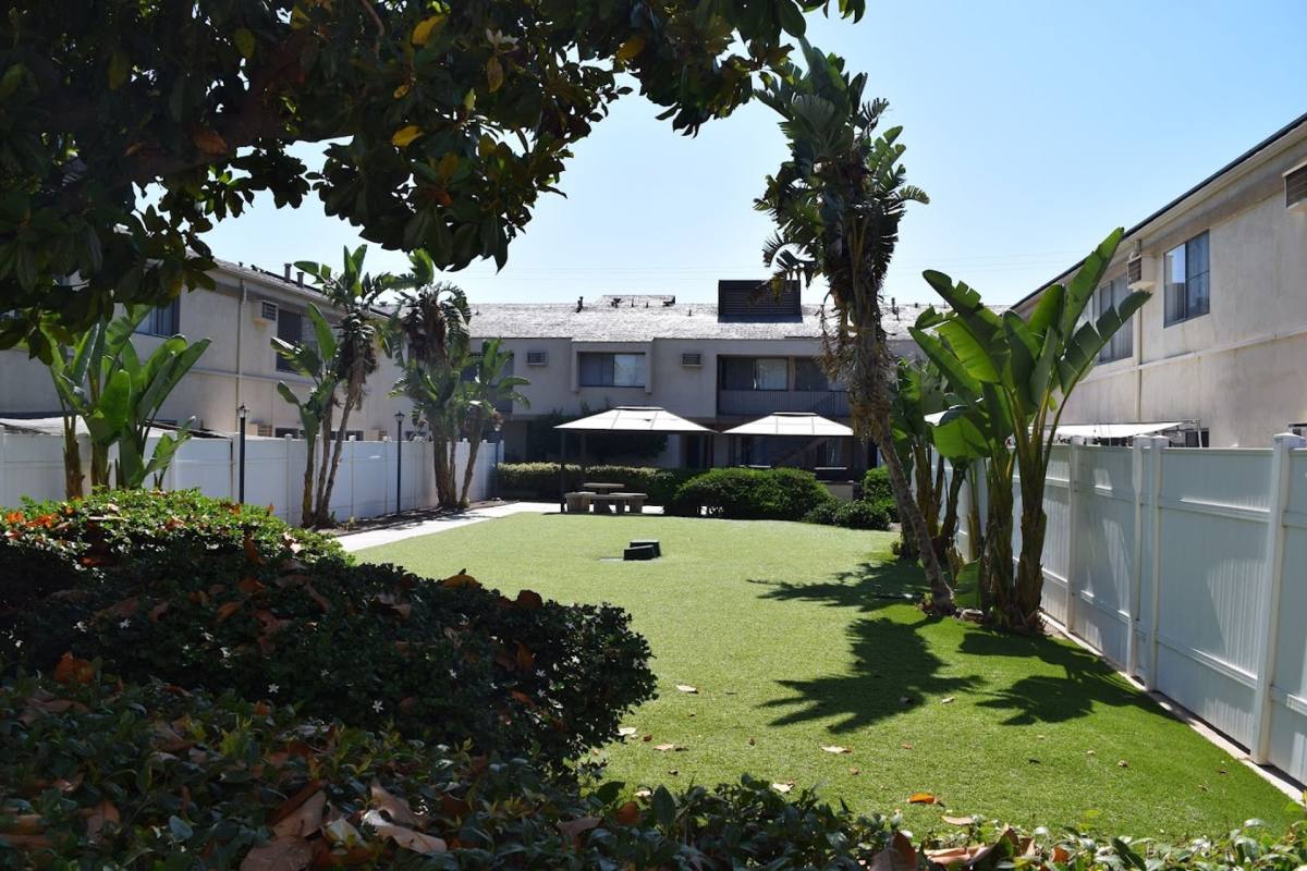 Apartment for rent at 2841 E Lincoln Ave, Anaheim, CA 92806