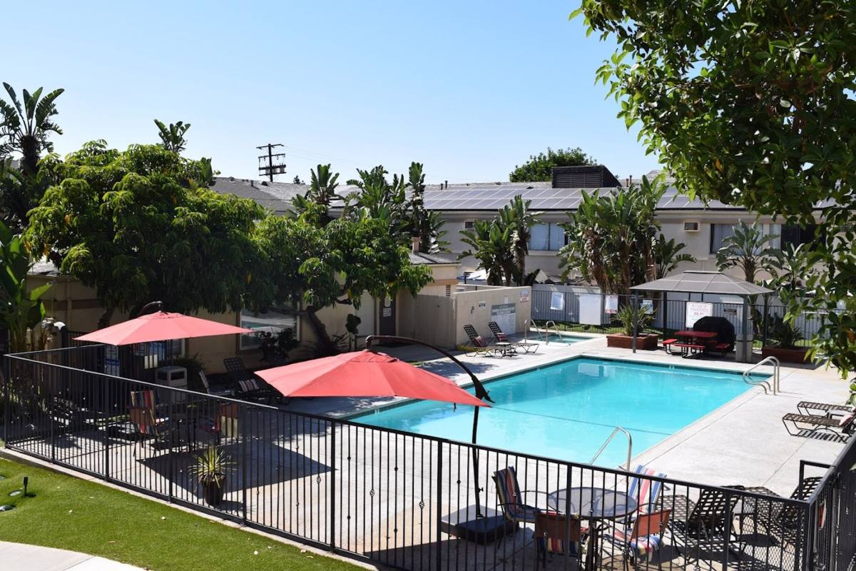 Apartment for rent at 2841 E Lincoln Ave, Anaheim, CA 92806