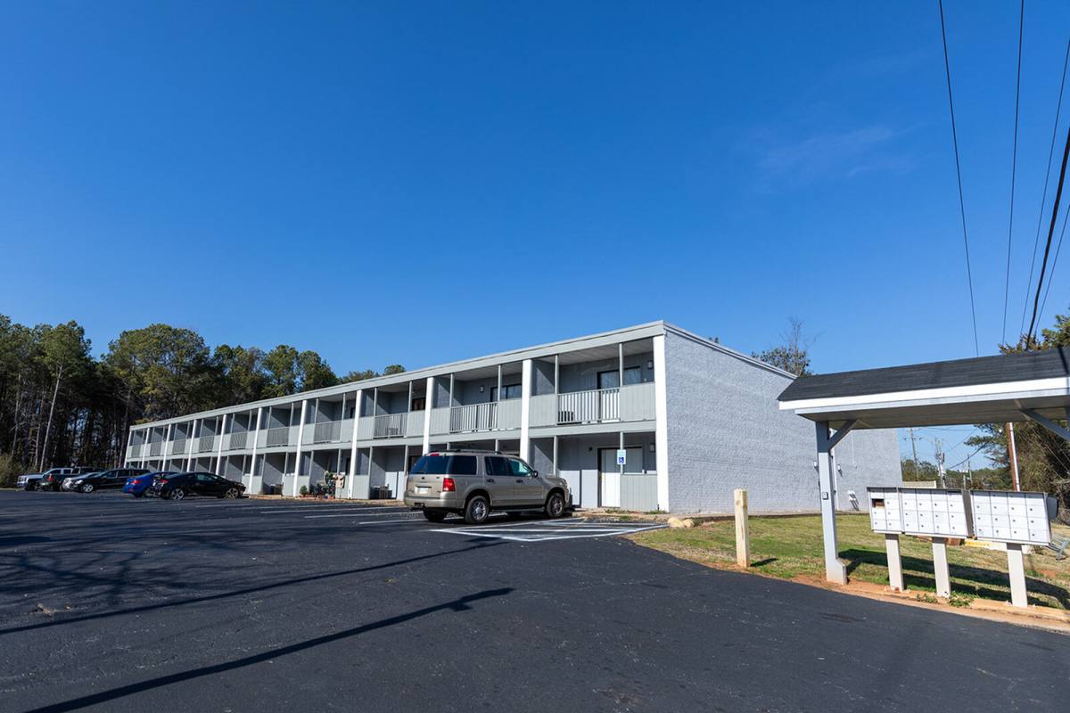 Apartment for rent at 110 Nunnally Rd #214, Anderson, SC 29625