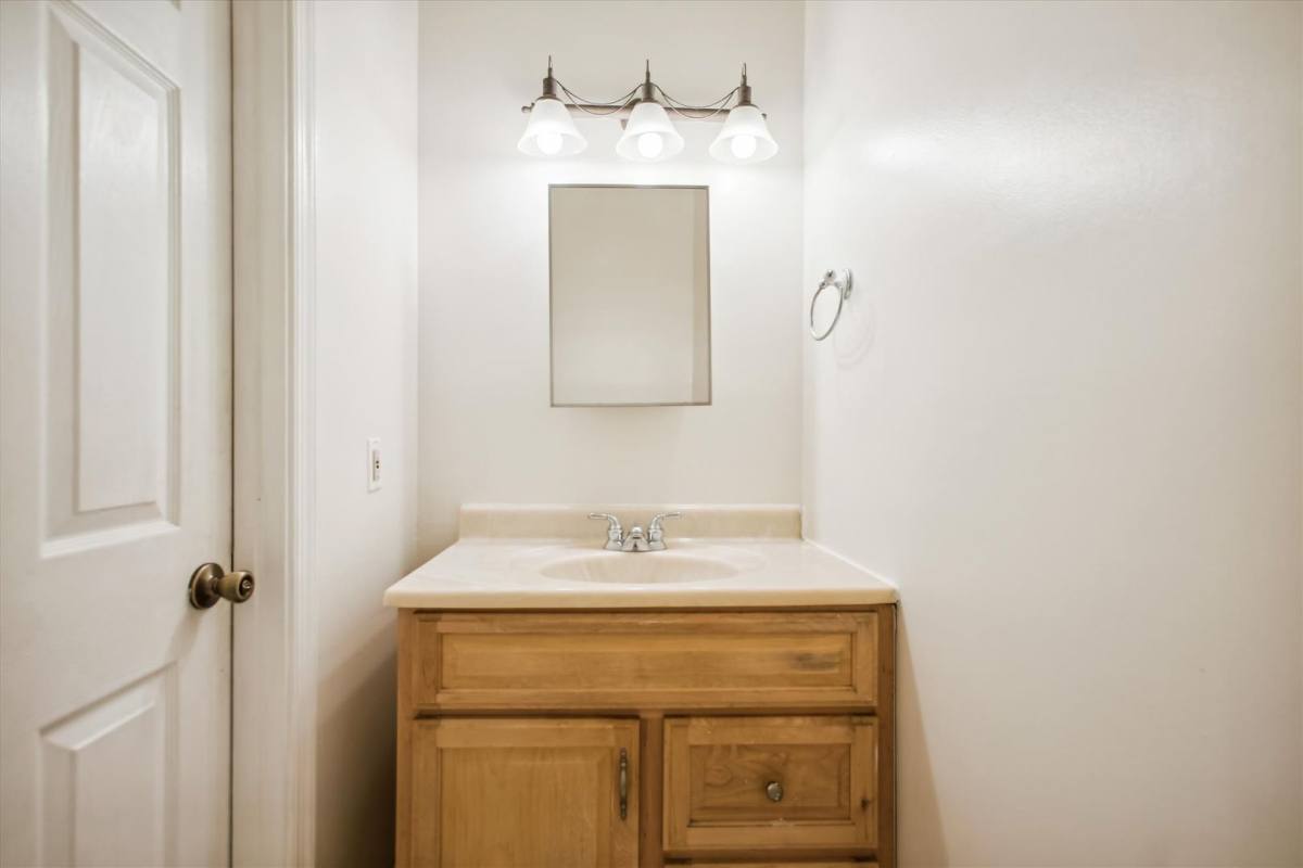 Apartment for rent at 2025 11th St NW, Washington, DC 20001
