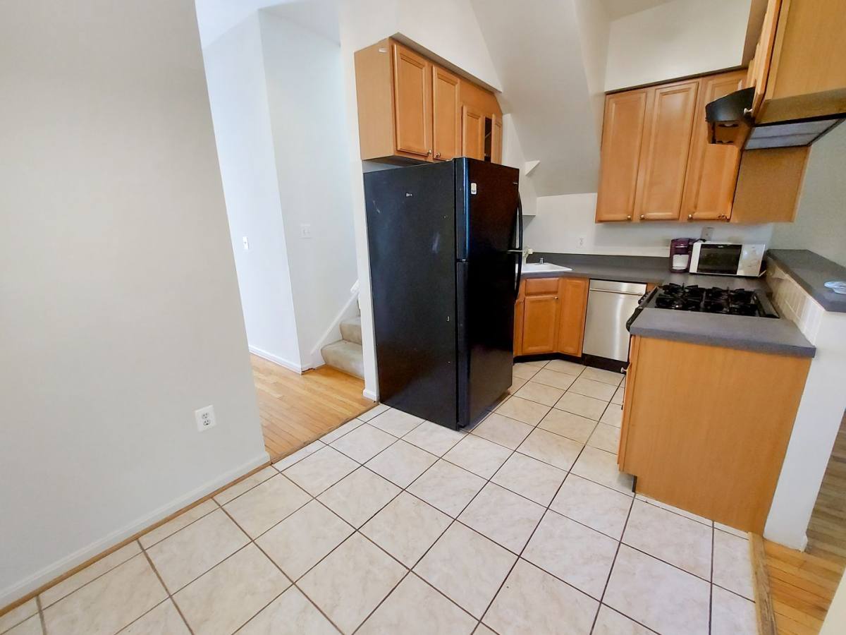 Apartment for rent at 2025 11th St NW, Washington, DC 20001