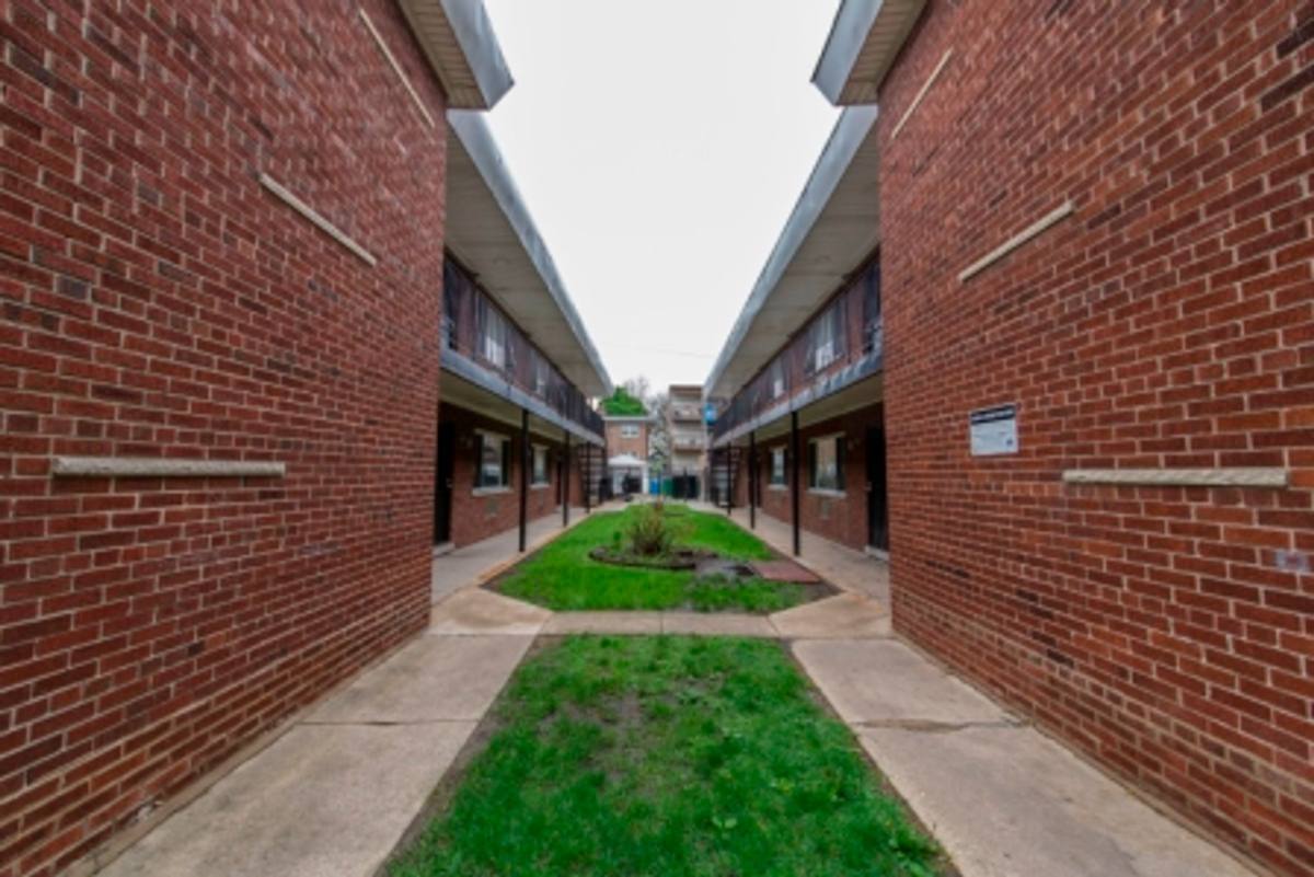 Apartment for rent at 8312 S Ingleside Ave, Chicago, IL 60619