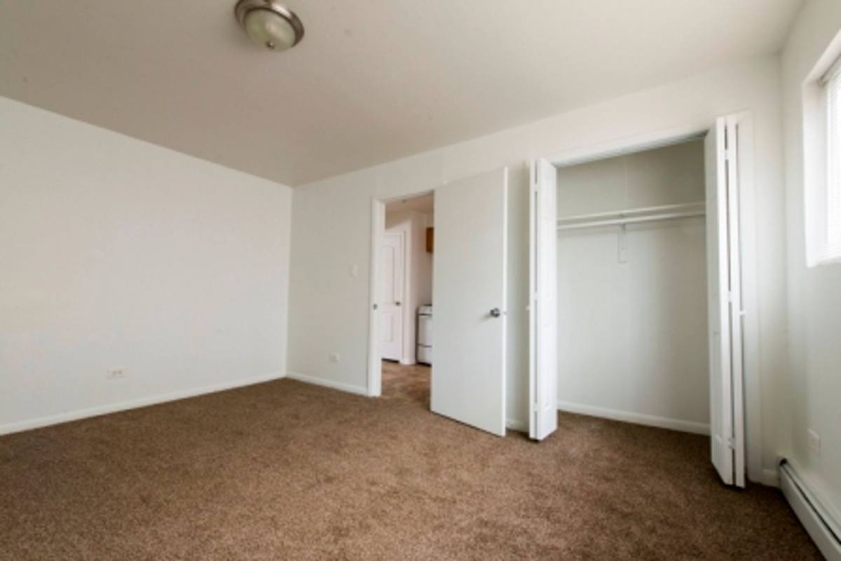Apartment for rent at 8312 S Ingleside Ave, Chicago, IL 60619