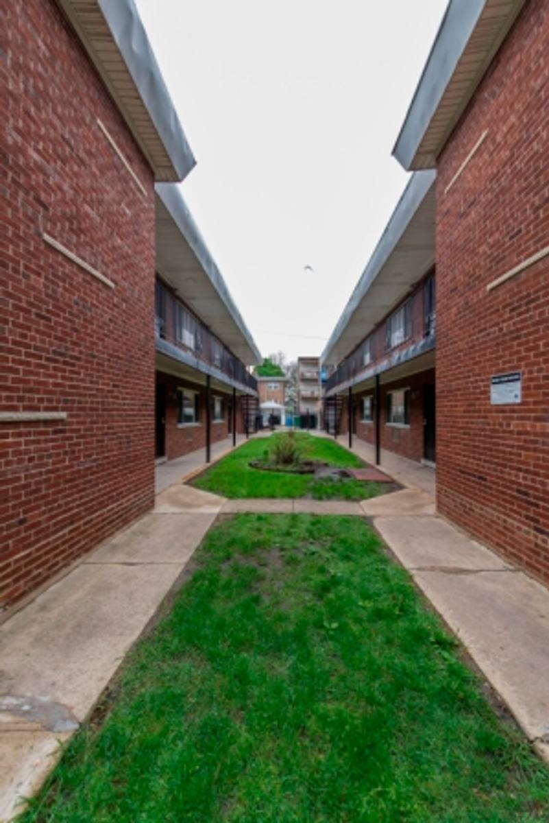 Apartment for rent at 8312 S Ingleside Ave, Chicago, IL 60619