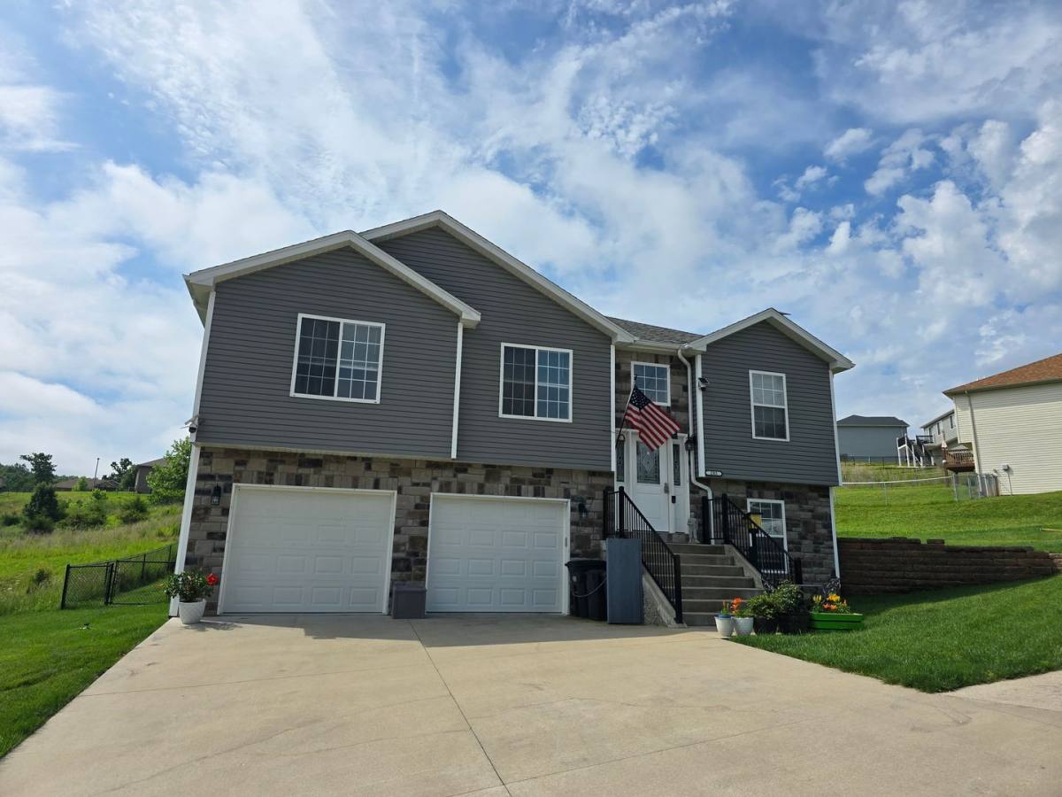House for rent at 203 Ridgeview Dr, Saint Robert, MO 65584