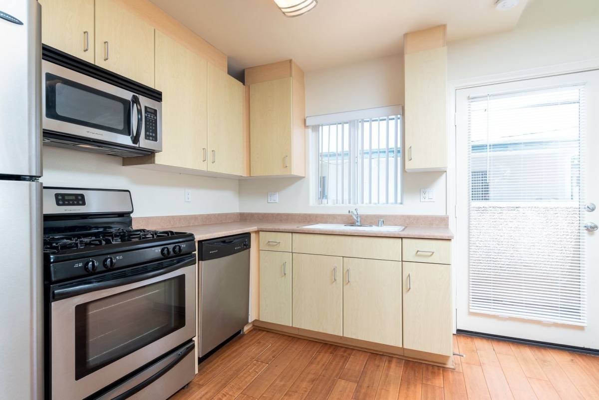 Apartment for rent at 3614 Motor Ave, Los Angeles, CA 90034