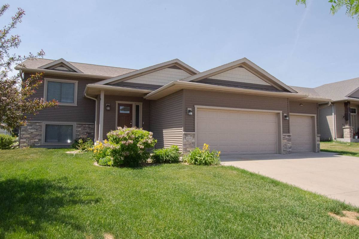 House for rent at 6143 39th Ave NW, Rochester, MN 55901