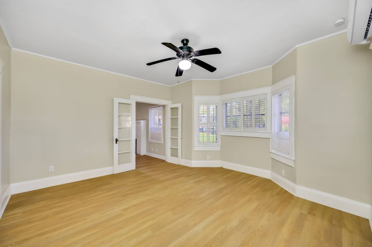 Apartment for rent at 708 E Hollywood St, Tampa, FL 33604