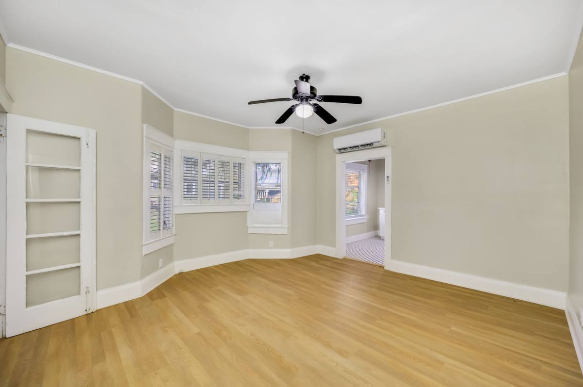 Apartment for rent at 708 E Hollywood St, Tampa, FL 33604