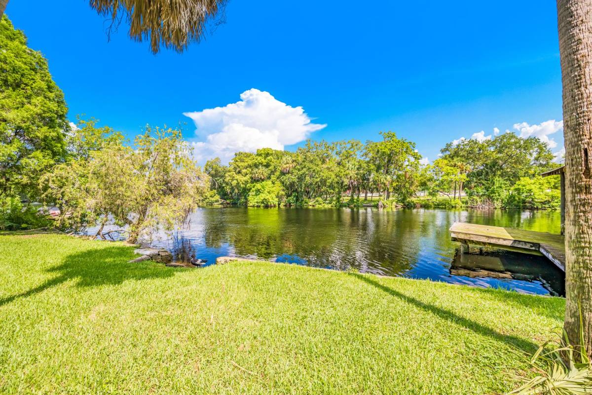 Apartment for rent at 708 E Hollywood St, Tampa, FL 33604