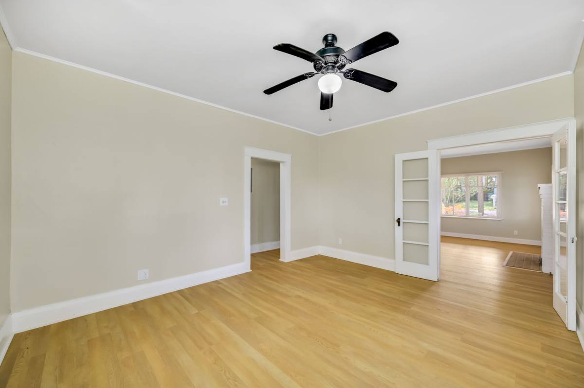 Apartment for rent at 708 E Hollywood St, Tampa, FL 33604