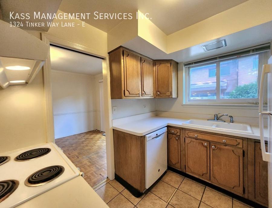 Apartment for rent at 1324 Tinker Way Lane E, Glenview, IL 60025