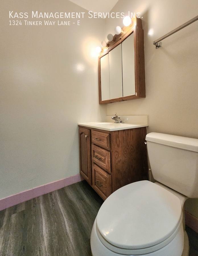 Apartment for rent at 1324 Tinker Way Lane E, Glenview, IL 60025