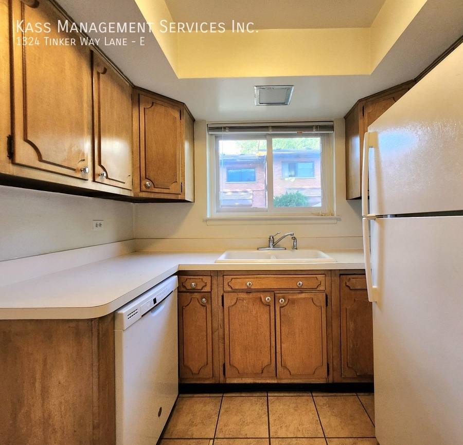 Apartment for rent at 1324 Tinker Way Lane E, Glenview, IL 60025