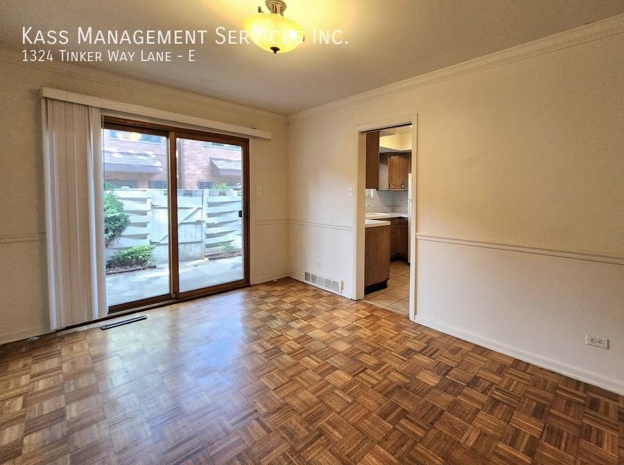 Apartment for rent at 1324 Tinker Way Lane E, Glenview, IL 60025