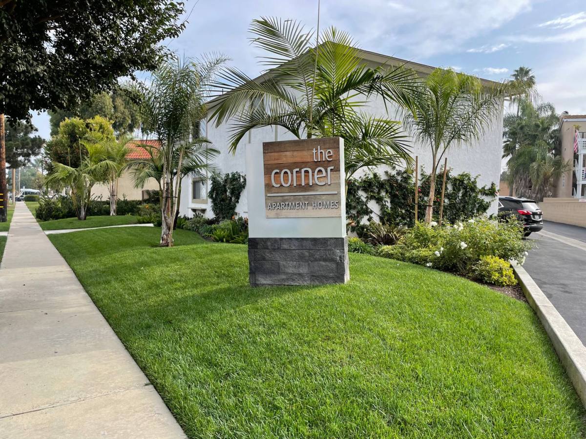 Apartment for rent at 2520 17th St, Huntington Beach, CA 92648
