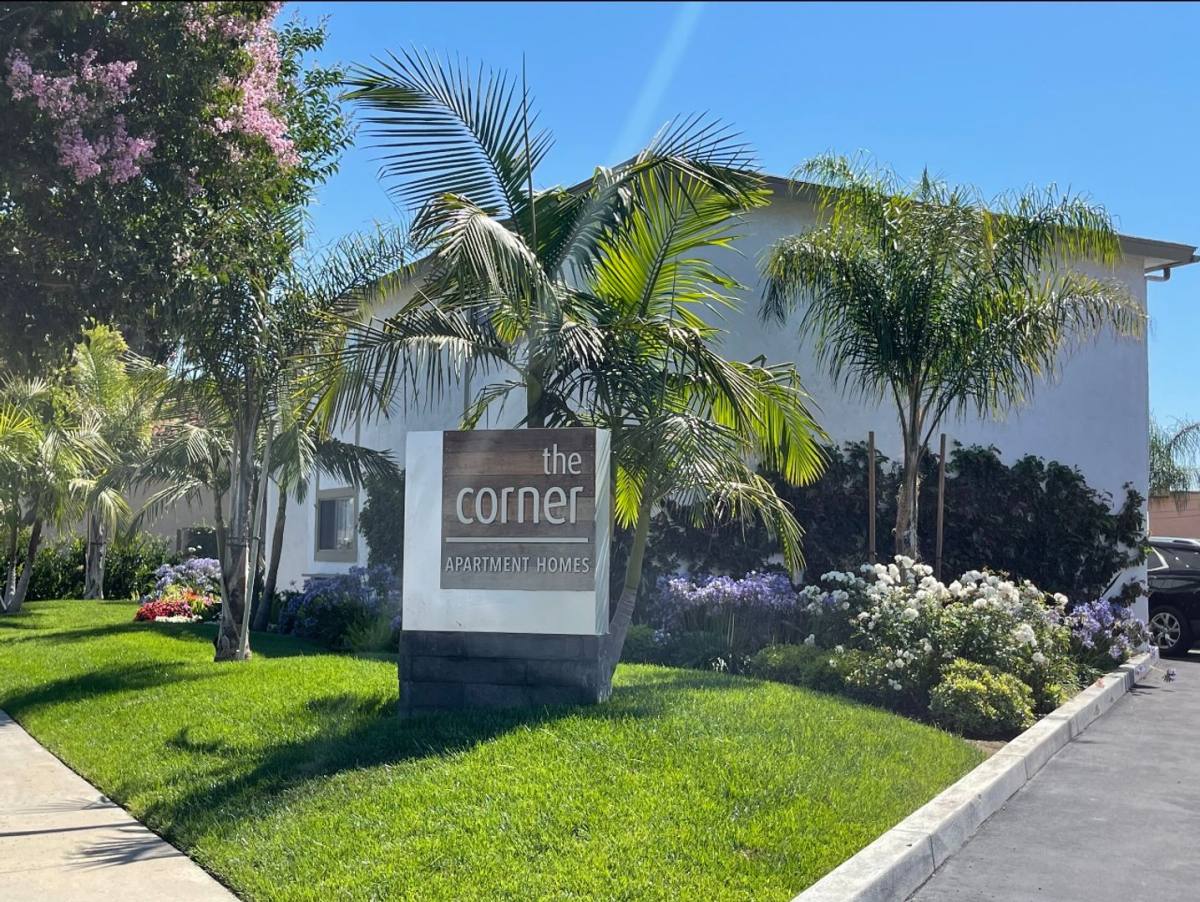 Apartment for rent at 2520 17th St, Huntington Beach, CA 92648
