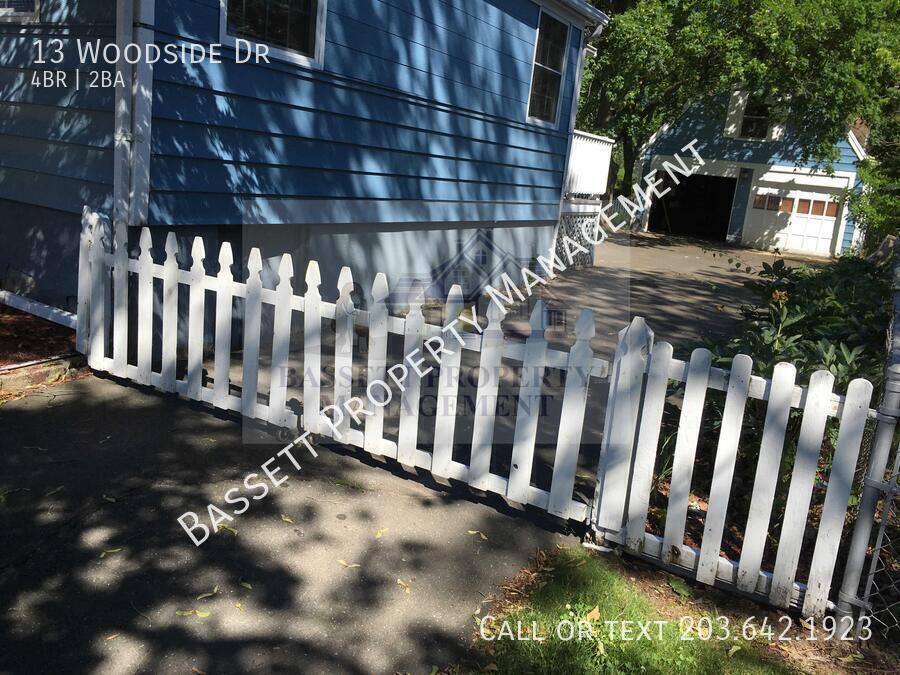 House for rent at 13 Woodside Dr, North Haven, CT 06473