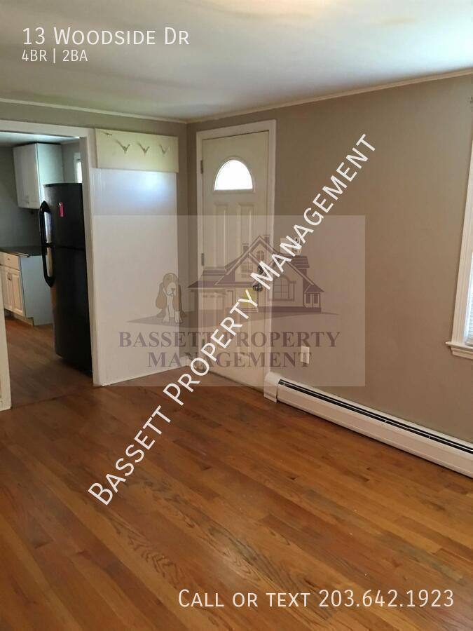 House for rent at 13 Woodside Dr, North Haven, CT 06473