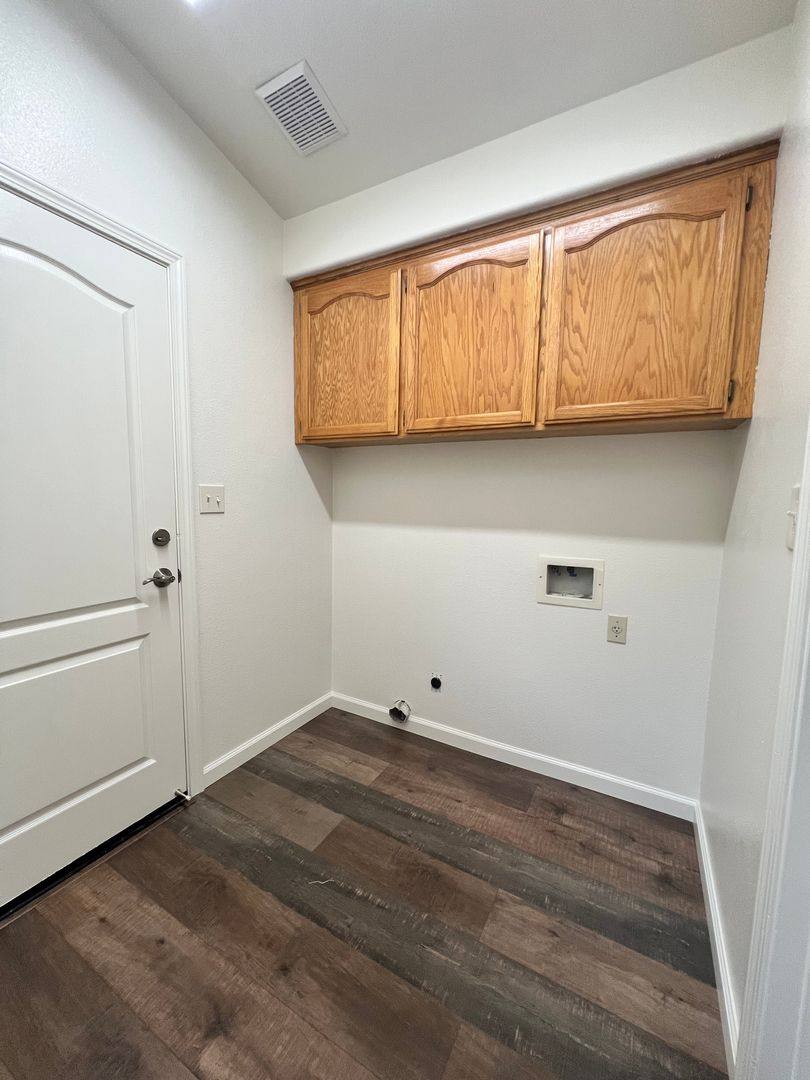 Townhouse for rent at 92 Rosewood Circle, Madera, CA 93637