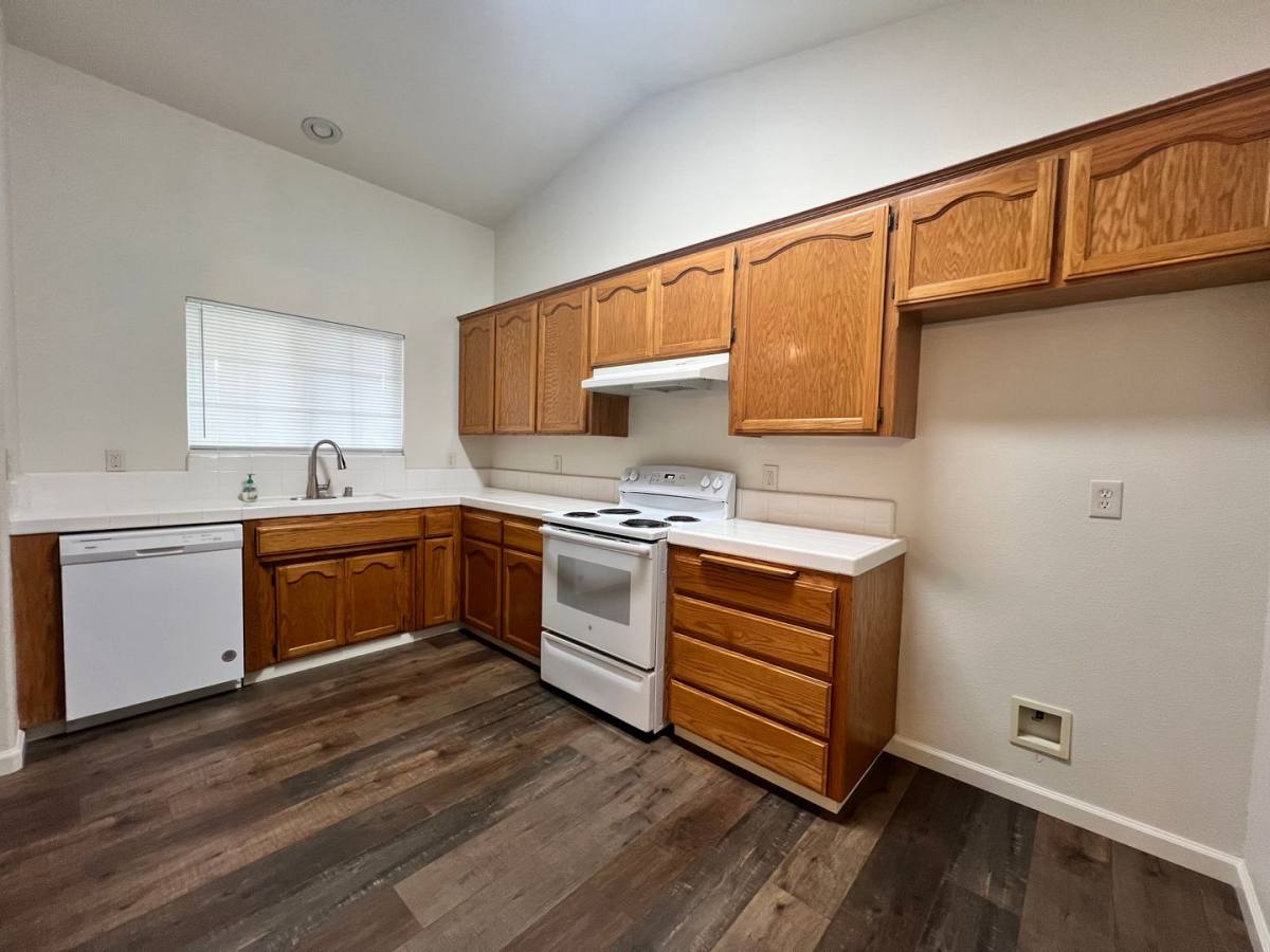 Townhouse for rent at 92 Rosewood Circle, Madera, CA 93637