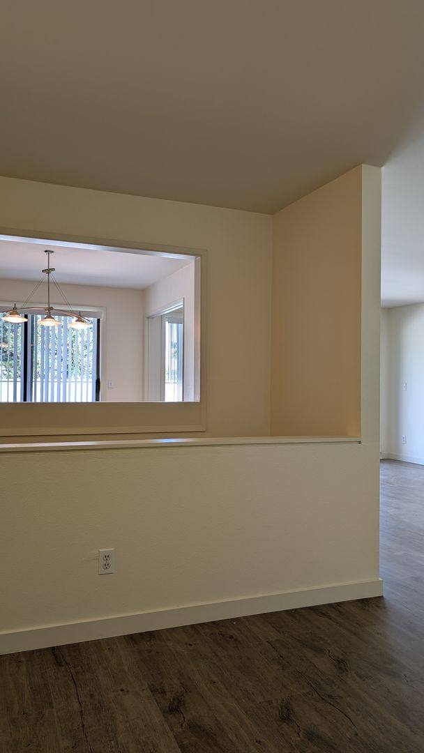 Condo for rent at 7930 SE 34th St, Mercer Island, WA 98040