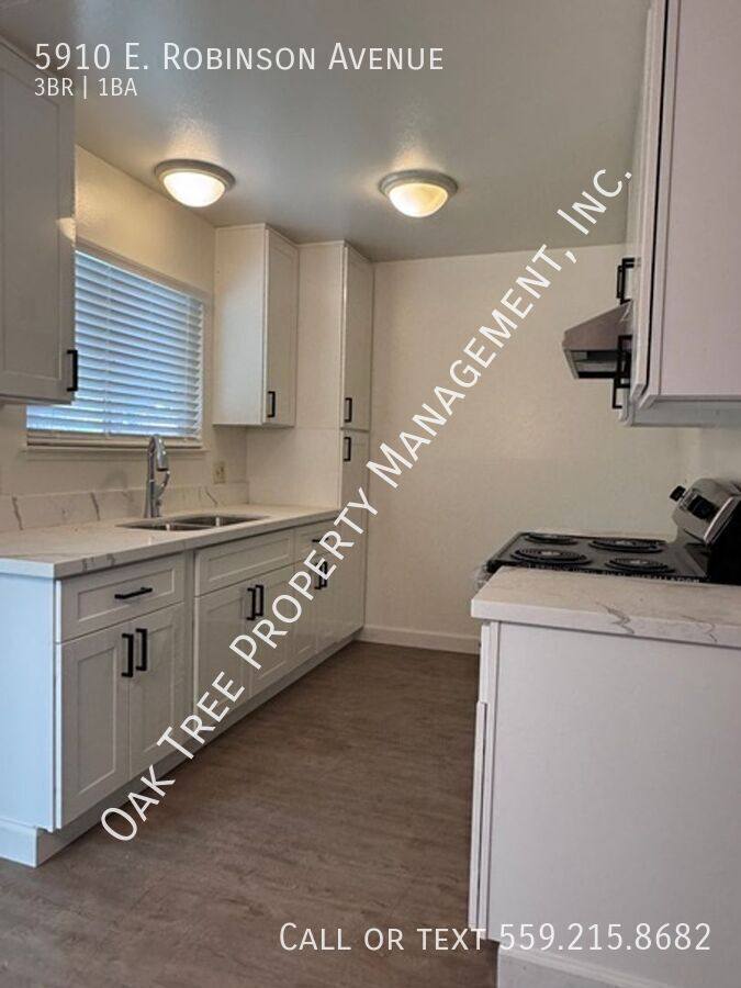 House for rent at 5910 E Robinson Ave, Fresno, CA 93727