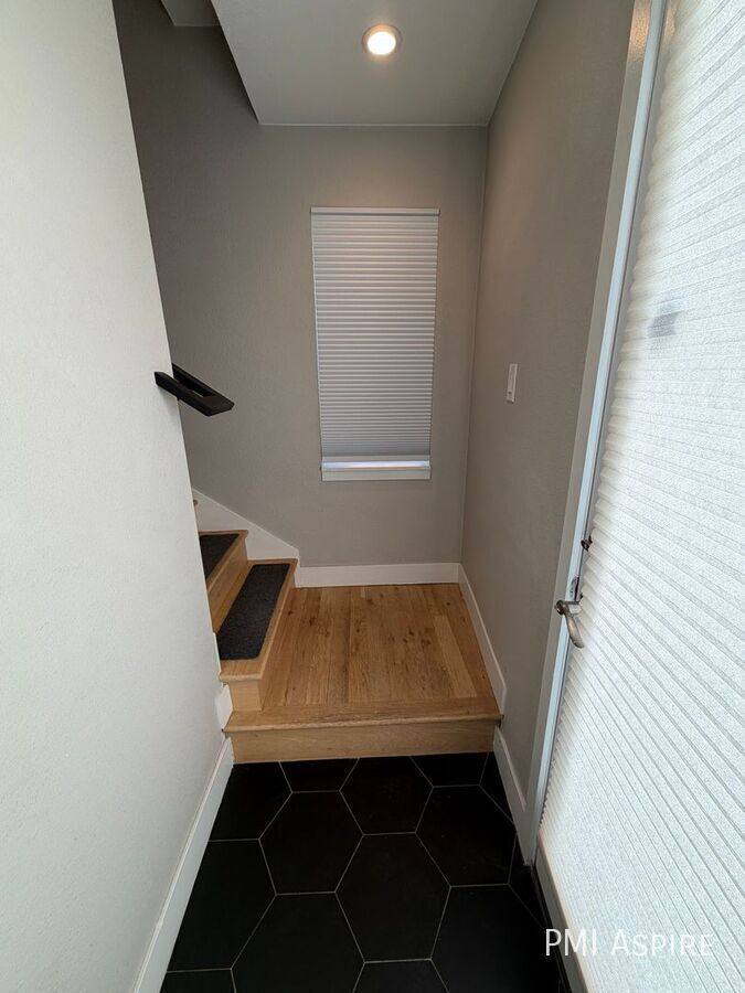 Townhouse for rent at 5151 W 10th Ave, Denver, CO 80204