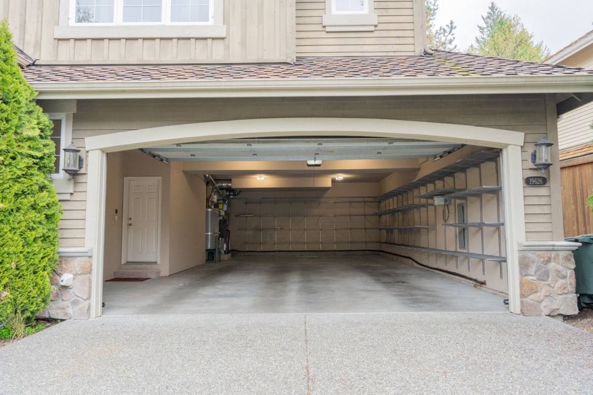 House for rent at 19626 NE 42nd Way, Sammamish, WA 98074