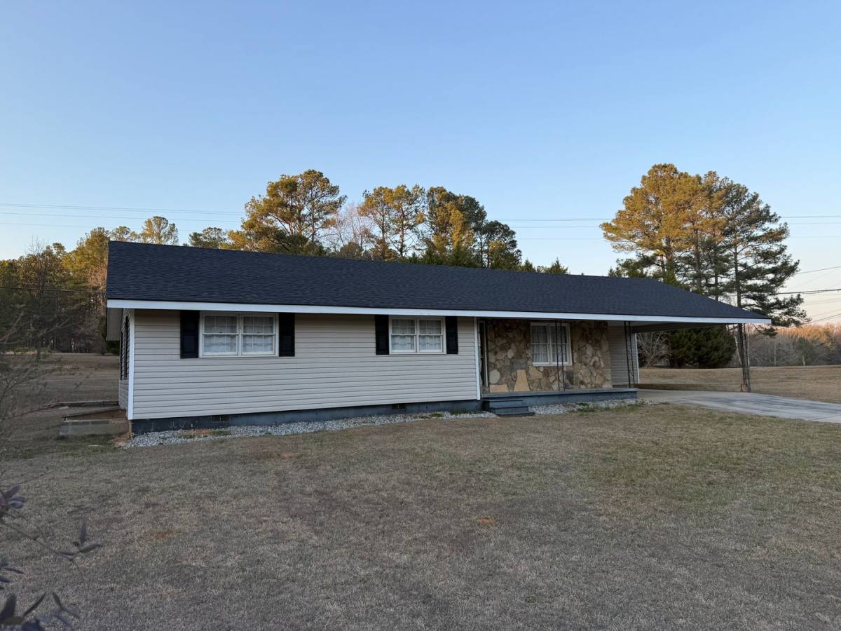 House for rent at 341 Sanders Davis Rd, Newnan, GA 30263