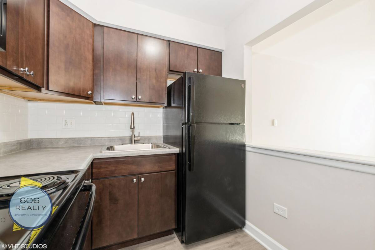 Apartment for rent at 7300 W N Ave, Elmwood Park, IL 60707