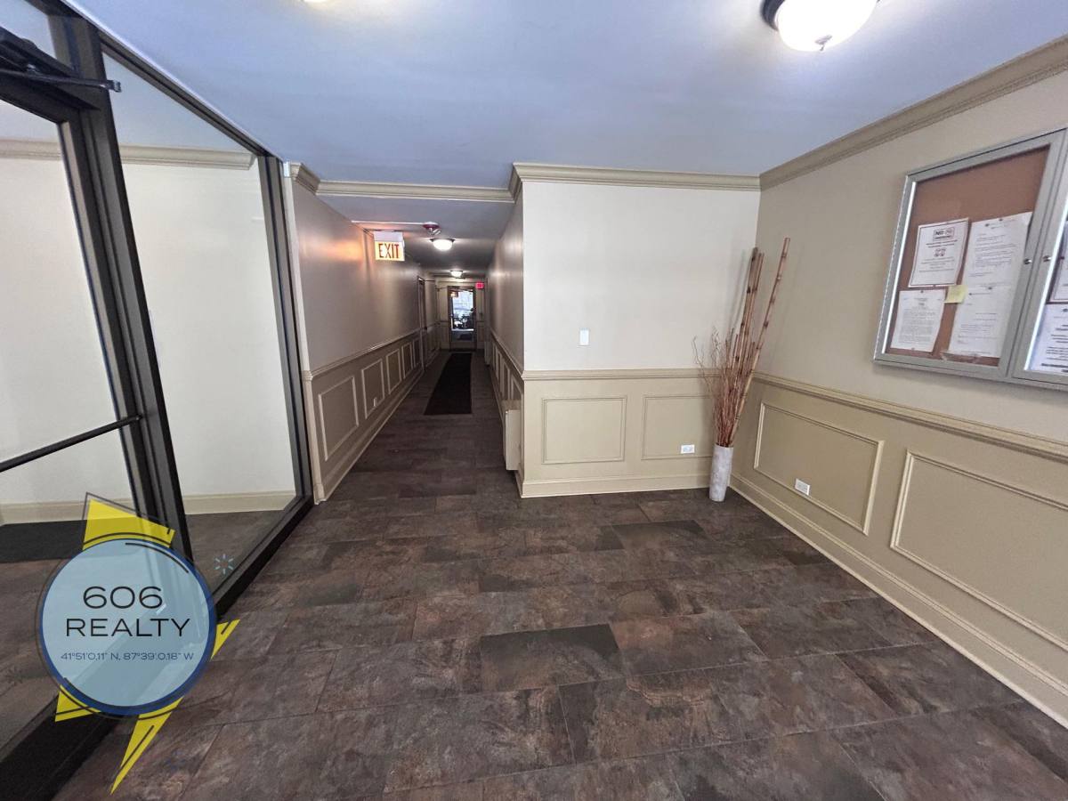 Apartment for rent at 7300 W N Ave, Elmwood Park, IL 60707