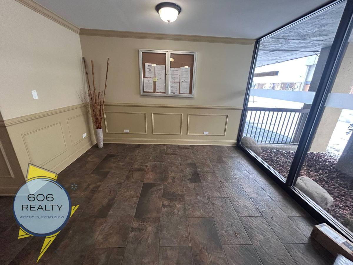 Apartment for rent at 7300 W N Ave, Elmwood Park, IL 60707