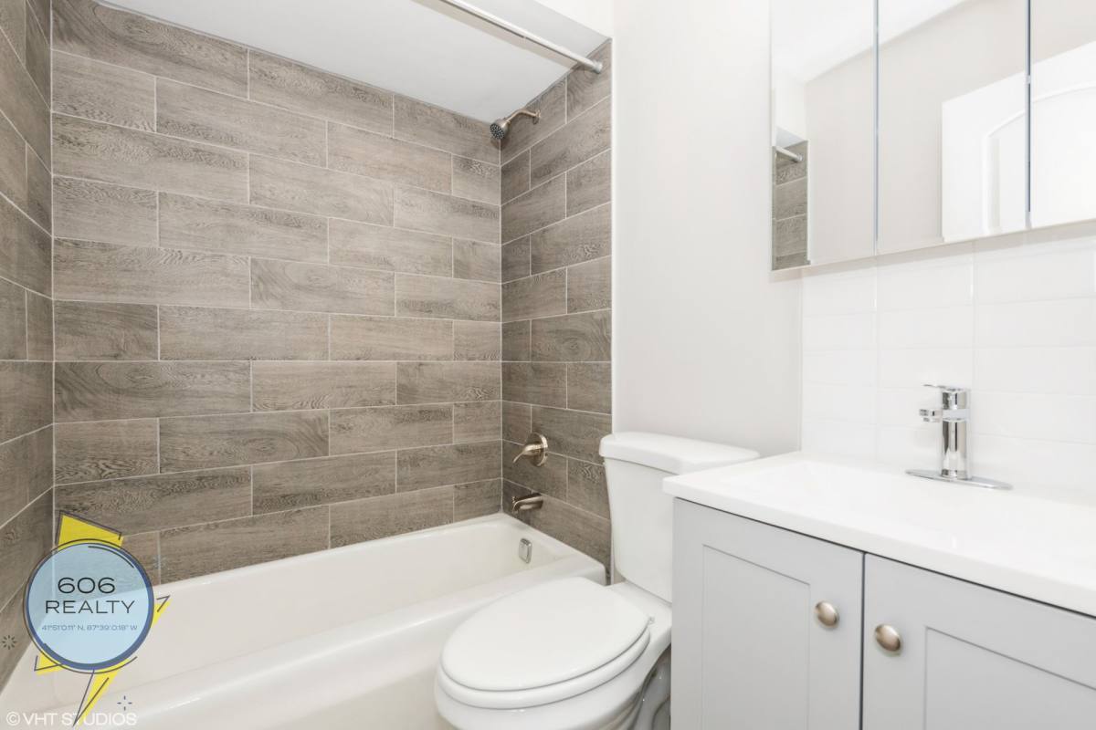 Apartment for rent at 7300 W N Ave, Elmwood Park, IL 60707