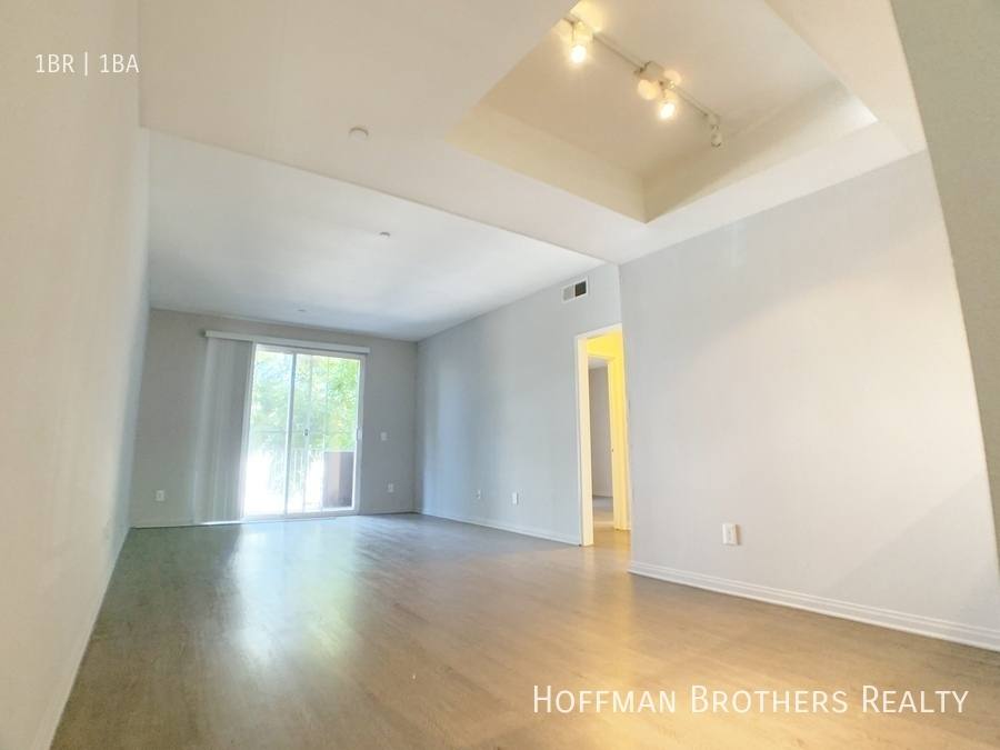 Apartment for rent at 3707 Motor Ave #110, Los Angeles, CA 90034