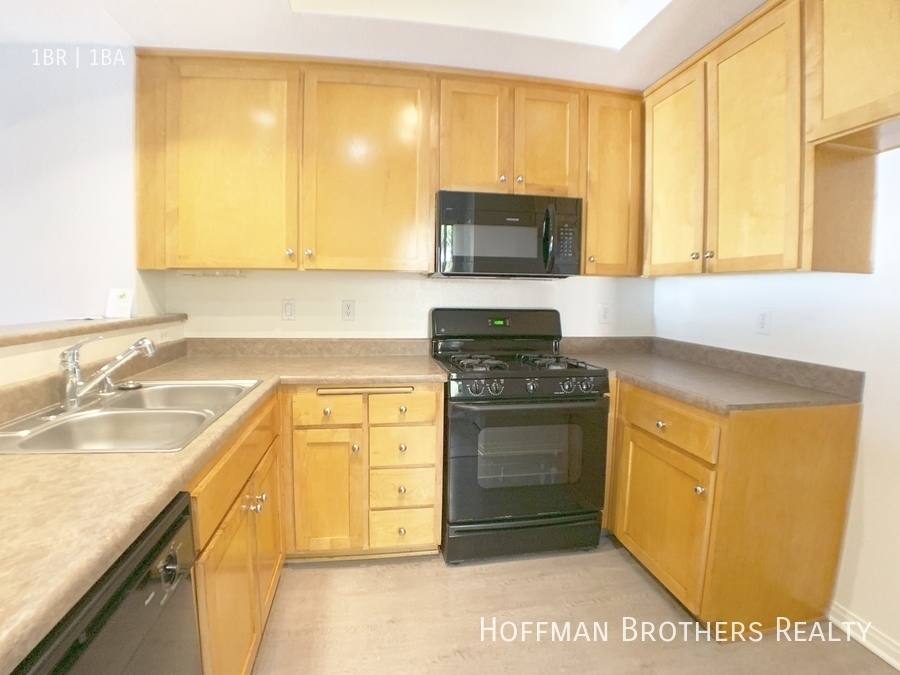 Apartment for rent at 3707 Motor Ave #110, Los Angeles, CA 90034