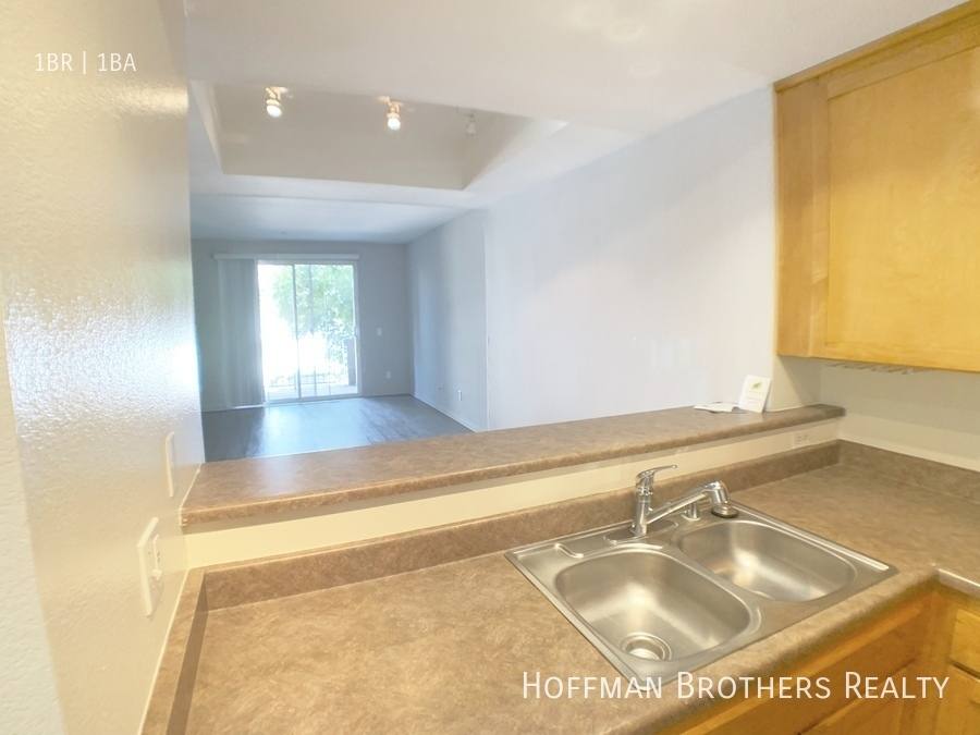 Apartment for rent at 3707 Motor Ave #110, Los Angeles, CA 90034