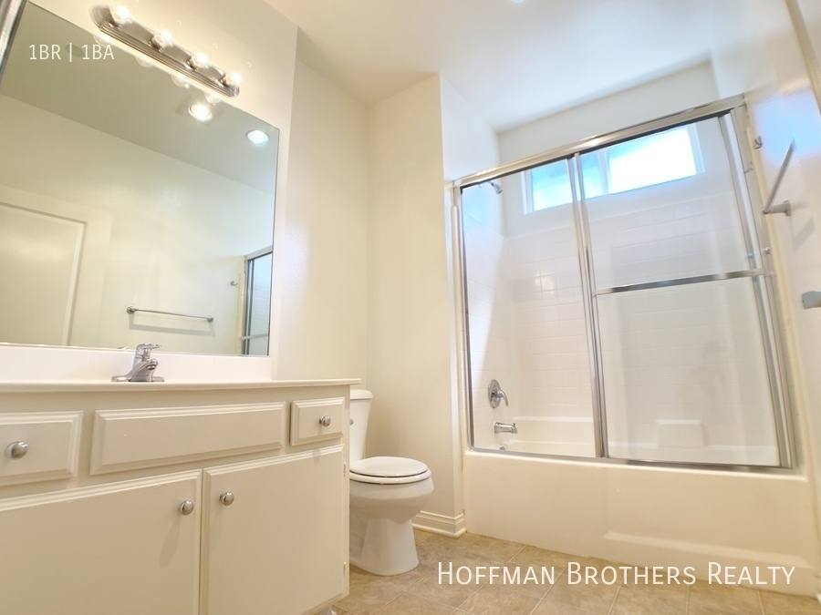 Apartment for rent at 3707 Motor Ave #110, Los Angeles, CA 90034