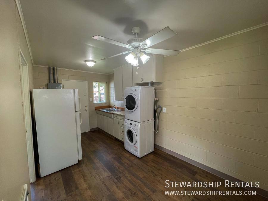 Apartment for rent at 76243 Gale St #1, Oakridge, OR 97463