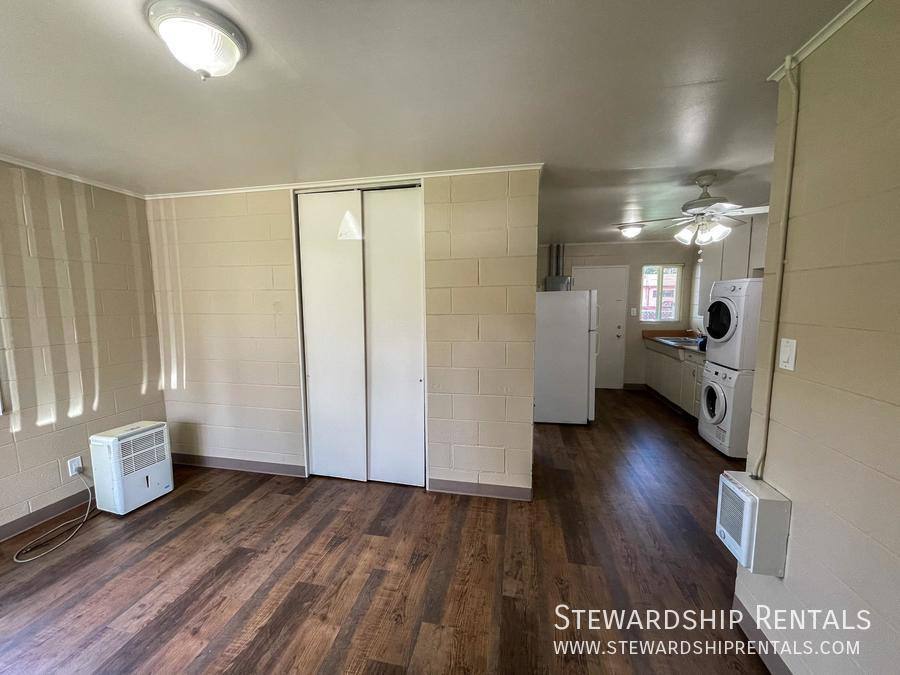 Apartment for rent at 76243 Gale St #1, Oakridge, OR 97463