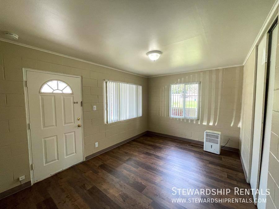 Apartment for rent at 76243 Gale St #1, Oakridge, OR 97463